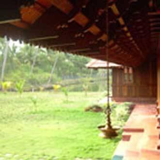 Kondai Lip Hotel Alappuzha Buitenkant foto