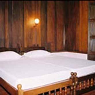 Kondai Lip Hotel Alappuzha Buitenkant foto