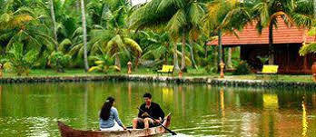 Kondai Lip Hotel Alappuzha Buitenkant foto
